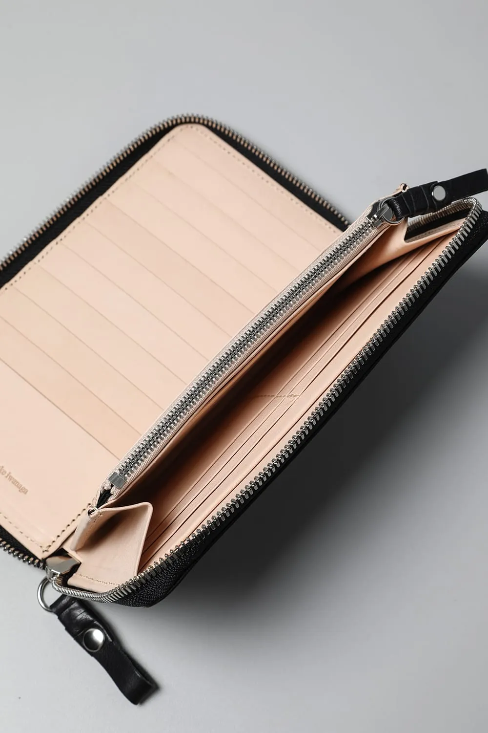 2door wallet Cow mineral