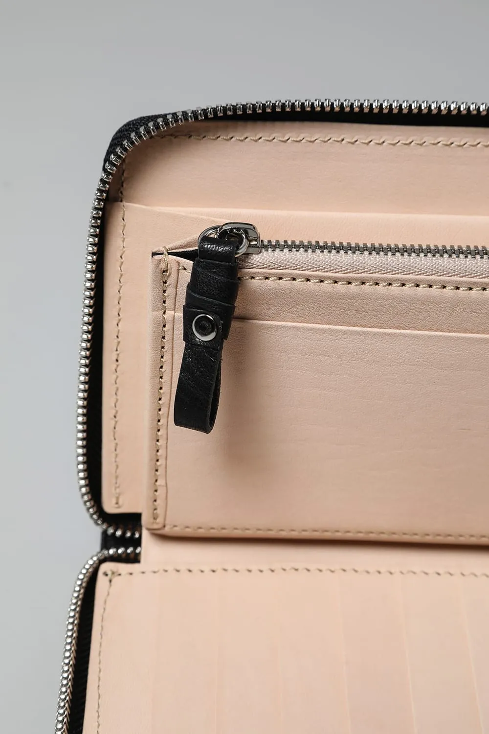2door wallet Cow mineral