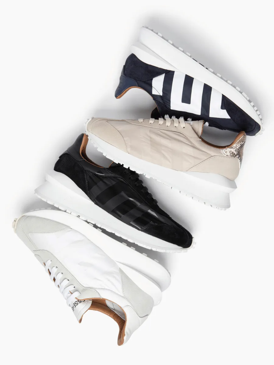 Esseutesse Runner Sneaker - Blackout