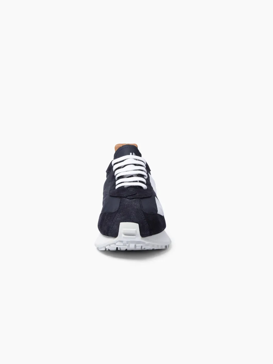 Esseutesse Runner Sneaker - Blackout