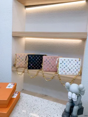 Luxury Handbags - 6842