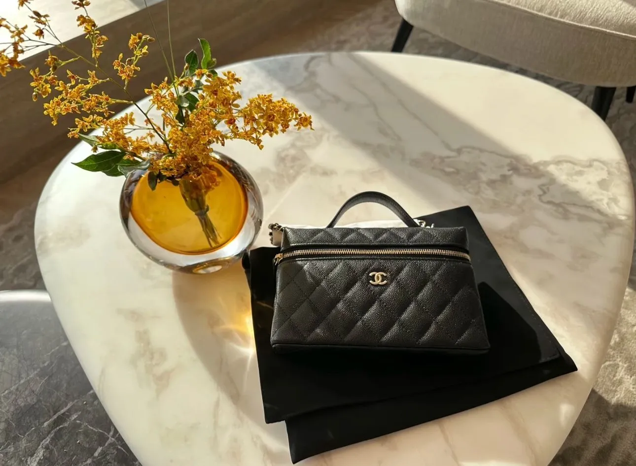 Preloved Chanel 25P 19.5*5*17cm Black Bag 110284