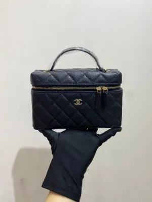Preloved Chanel 25P 19.5*5*17cm Black Bag 110284