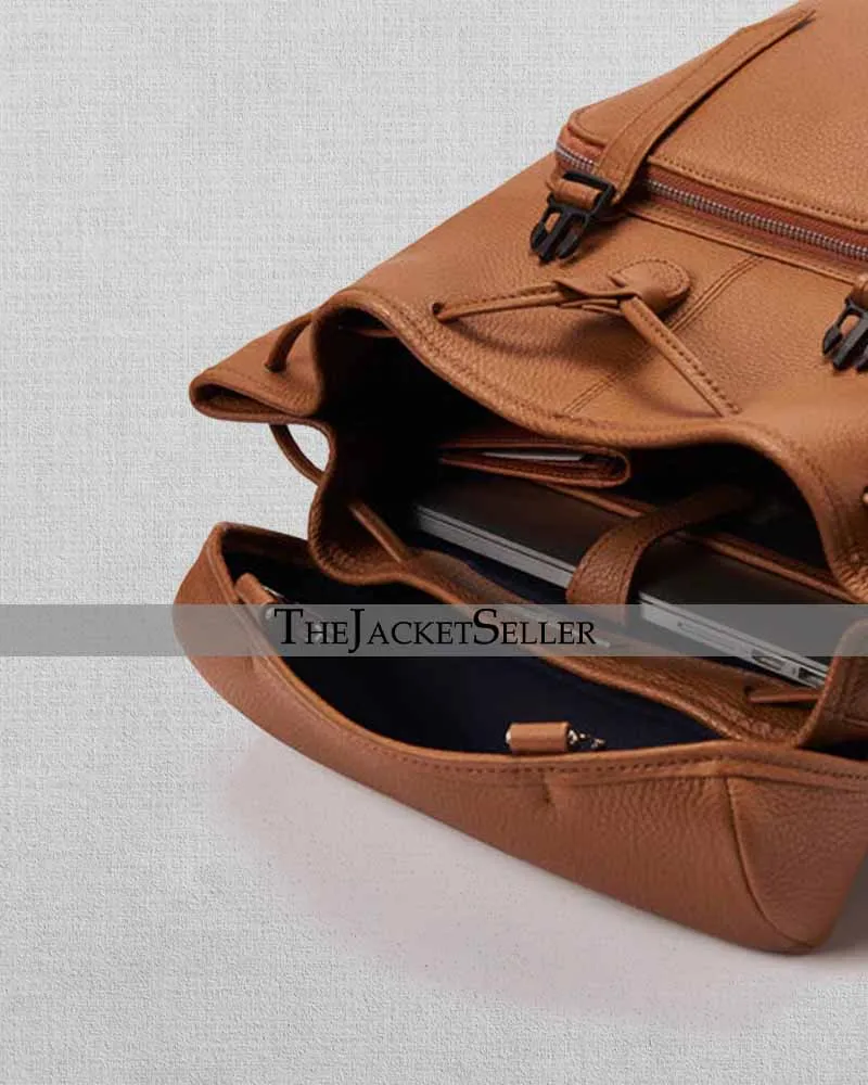 TAN LARGE LEATHER BACKPACK WITH BUCKLE CLOSURE